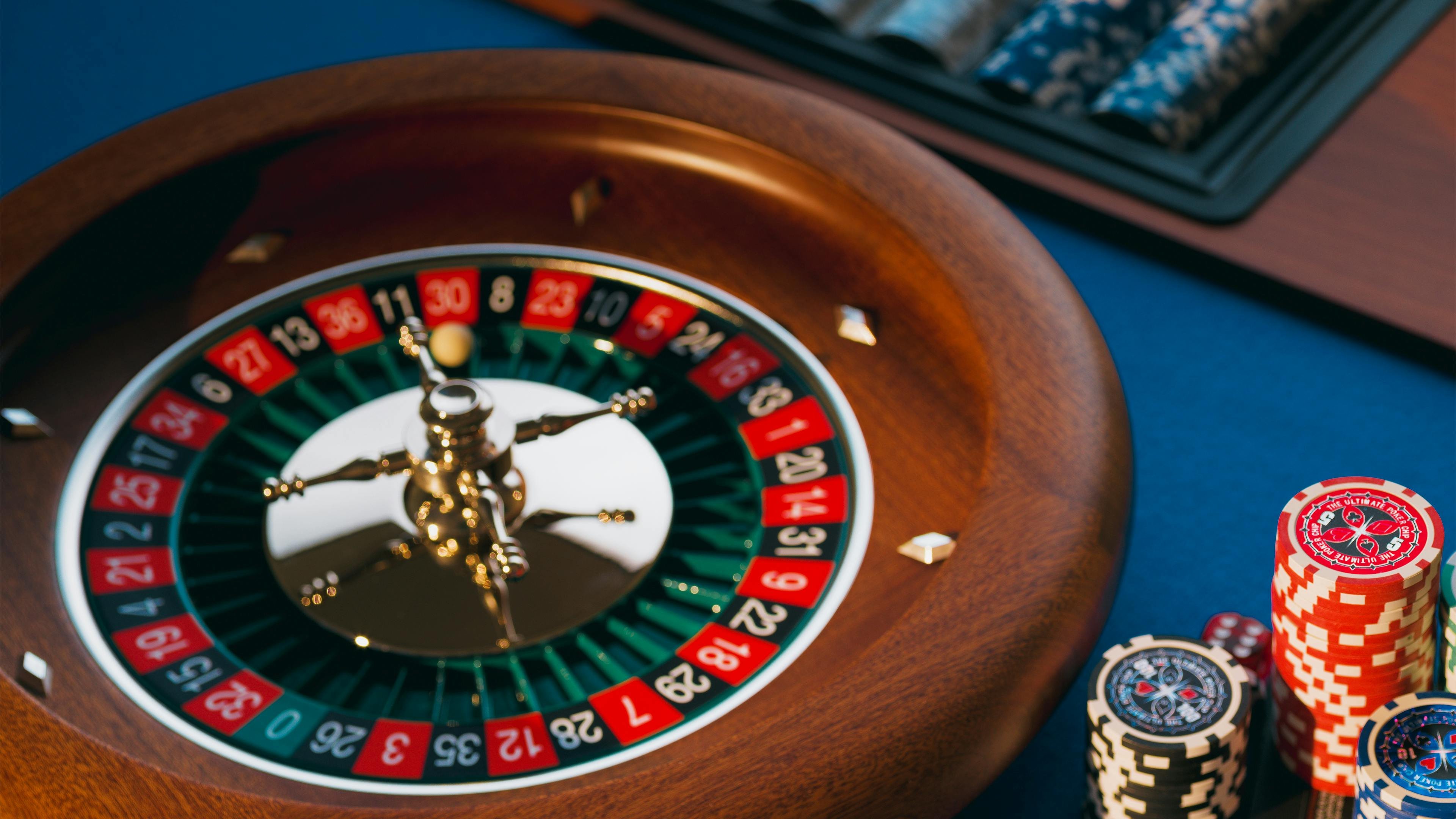 Lightning Baccarat live dealer studio